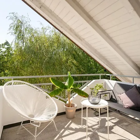Wohlfuehlwohnung Mit Parkplatz, Zentral, Schnelles Wlan, Bodensee & Schweiz Naehe Singen Exterior photo