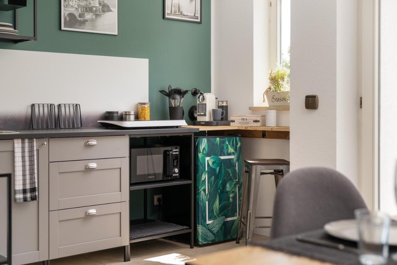 Wohlfuehlwohnung Mit Parkplatz, Zentral, Schnelles Wlan, Bodensee & Schweiz Naehe Apartment *
